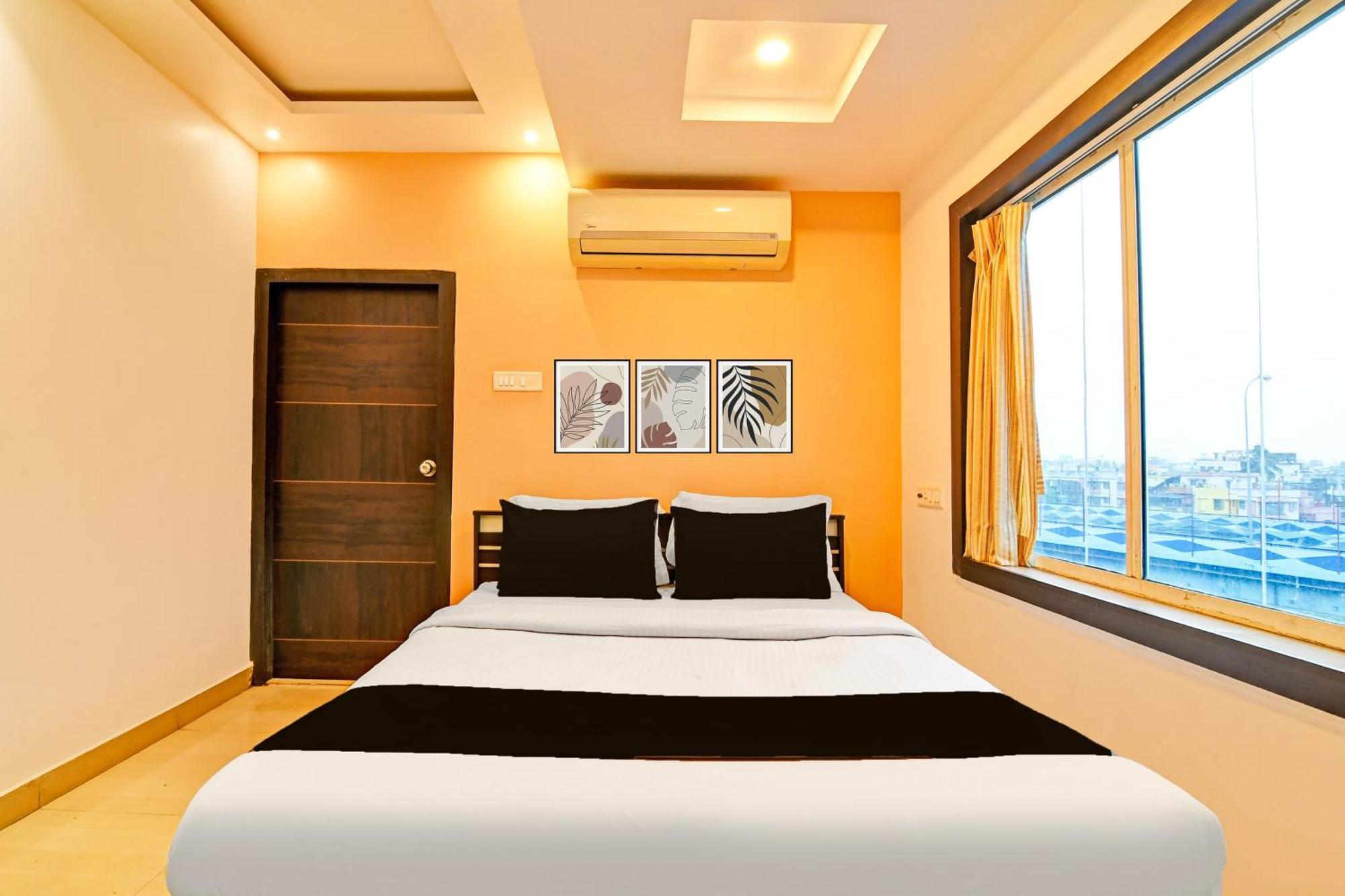 Super Hotel O Baguiati Nager Bazaar Esterno foto
