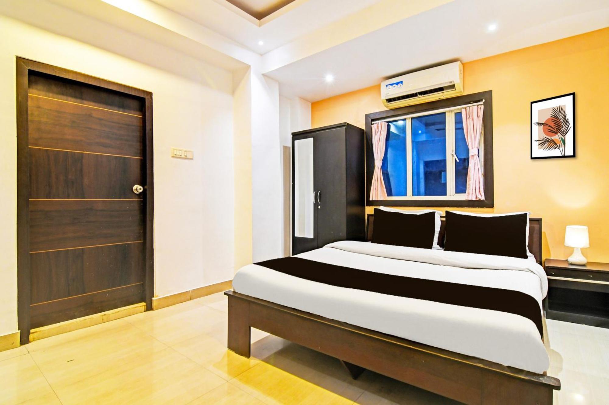 Super Hotel O Baguiati Nager Bazaar Esterno foto
