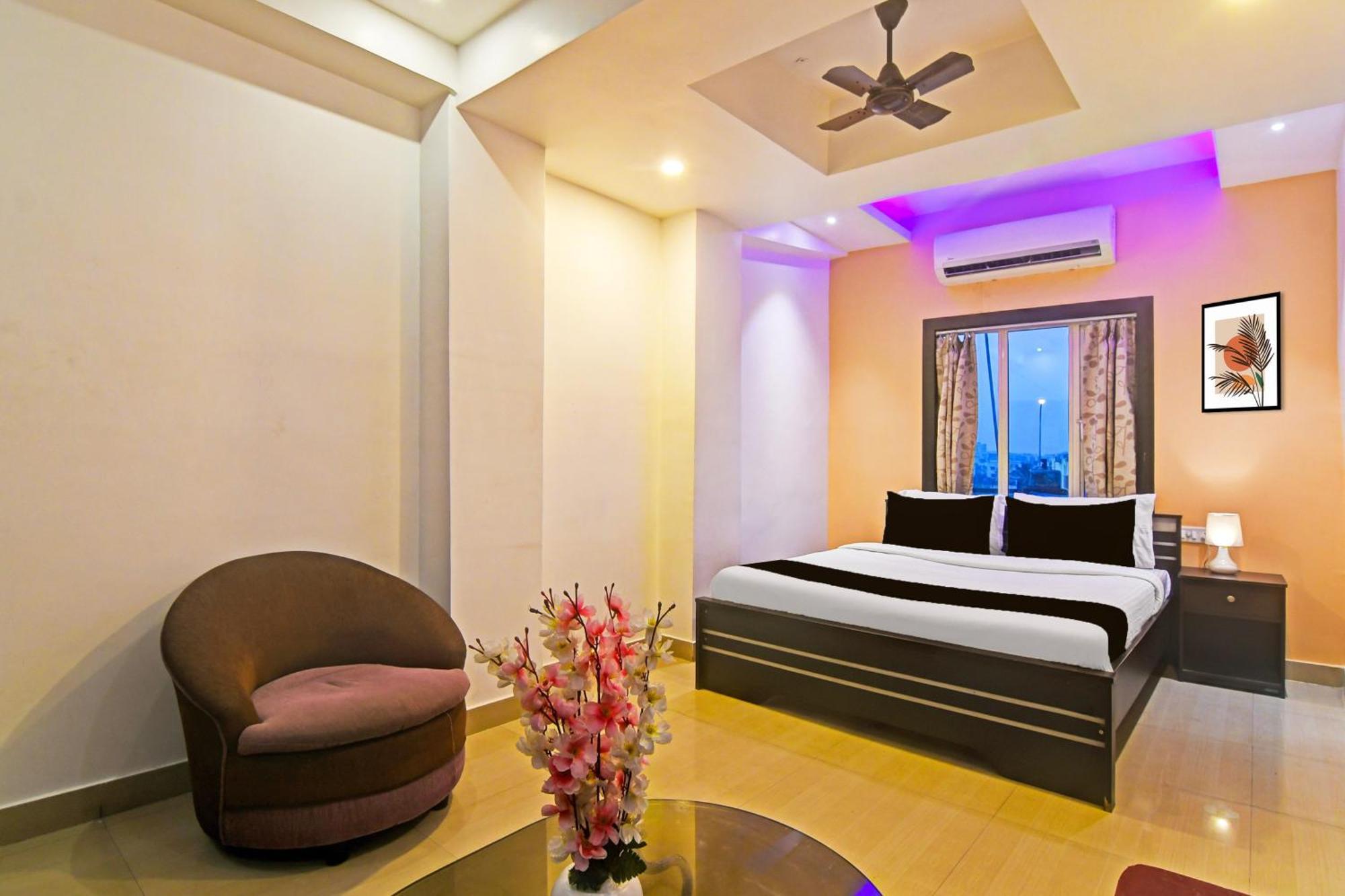 Super Hotel O Baguiati Nager Bazaar Esterno foto