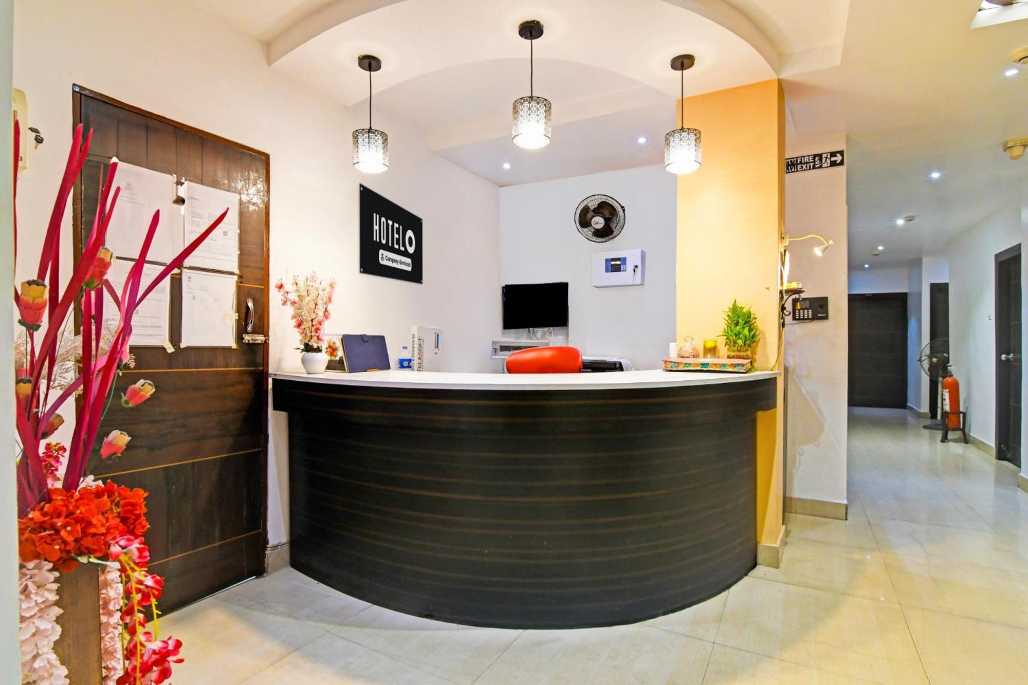 Super Hotel O Baguiati Nager Bazaar Esterno foto