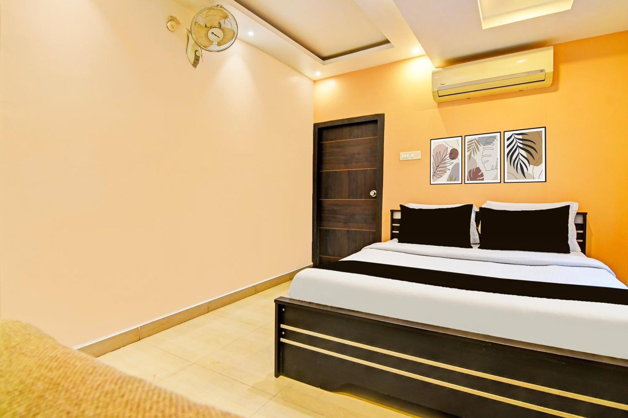 Super Hotel O Baguiati Nager Bazaar Esterno foto